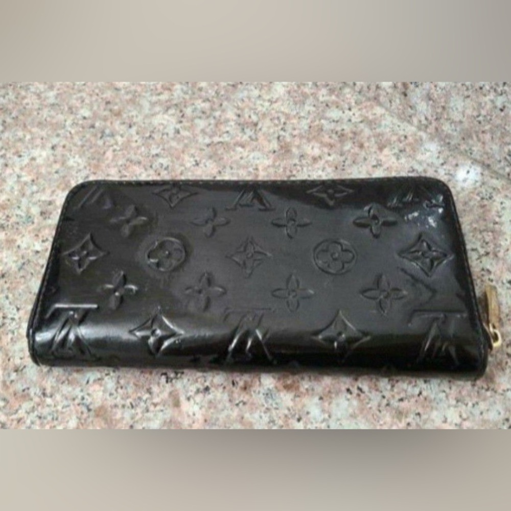 LV Zippy Wallet